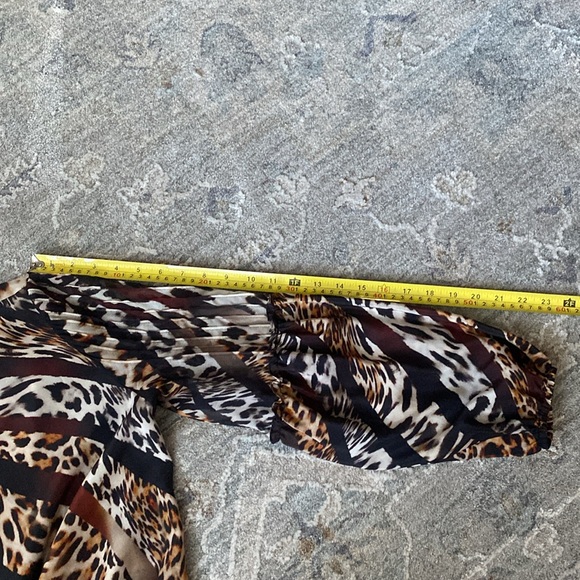 Kobi Halperin 100% Silk Fallon Animal Print Mix
Leopard-Print Blouse - Picture 8 of 8